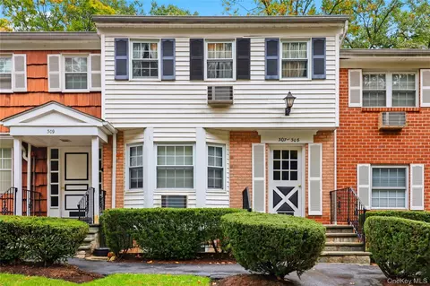 307 Woodland Hills Rd #307, Greenburgh, NY 10603