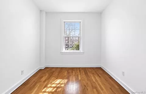 Bedroom - 1147 E 223rd St, New York, NY 10466 photo 2 of 5