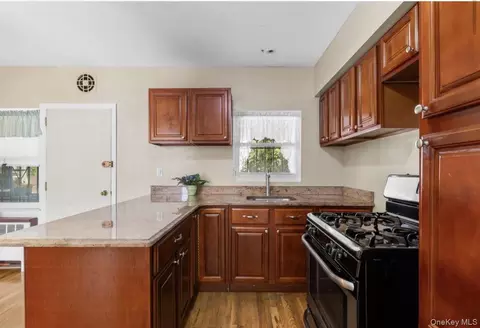 Other - 1147 E 223rd St, New York, NY 10466 photo 1 of 6