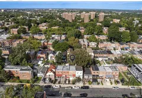 View/Area - 1147 E 223rd St, New York, NY 10466 photo 1 of 1