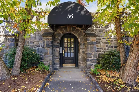 56 Pondfield Rd W #2A, Bronxville, NY 10708