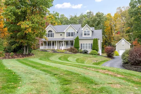 39 Theresa Ct, Union Vale, NY 12540