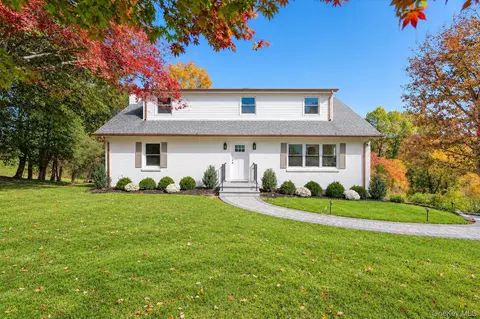16 Primrose St, Katonah, NY 10536