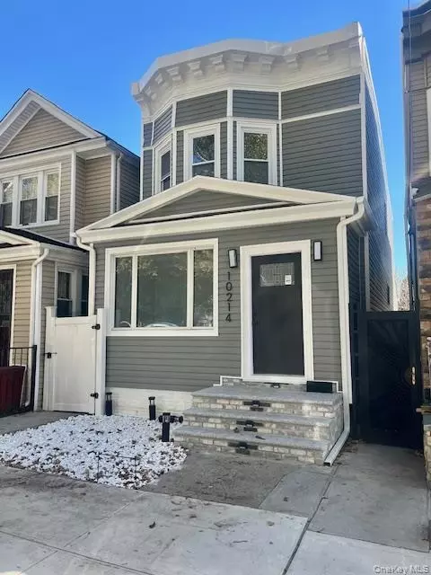 10214 85th Dr, New York, NY 11418