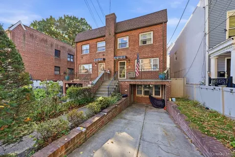 6121 Huxley Ave, New York, NY 10471