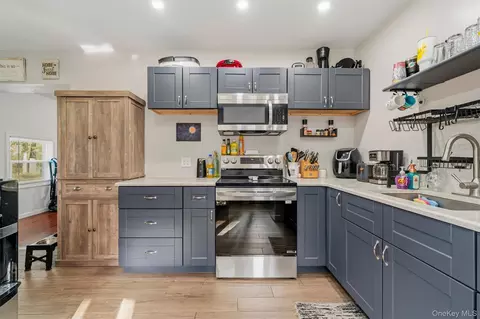 Kitchen - 161 Quaker St, Wallkill, NY 12589 photo 2 of 3