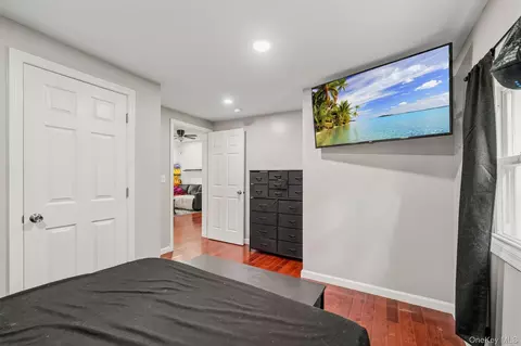 Bedroom - 161 Quaker St, Wallkill, NY 12589 photo 2 of 2