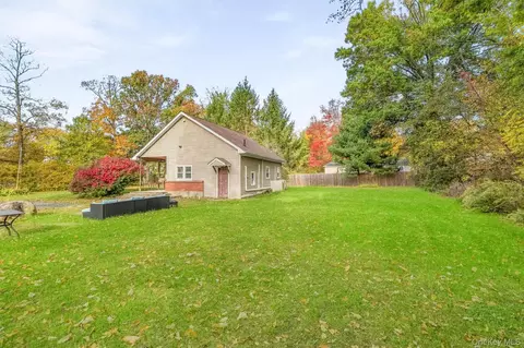 Exterior - 161 Quaker St, Wallkill, NY 12589 photo 5 of 10