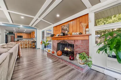 Entry Way - 23 Vail Rd, La Grange, NY 12603 photo 2 of 6