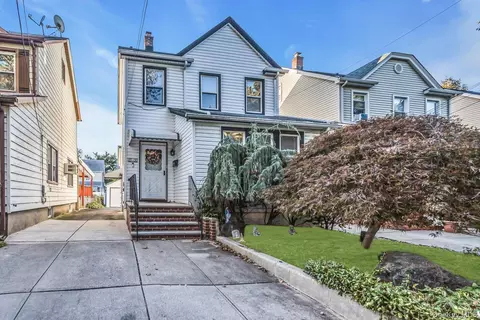 8908 240th St, New York, NY 11426