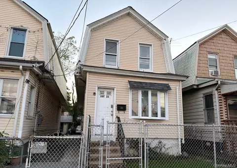 107-23 Union Hall St, Jamaica, NY 11433