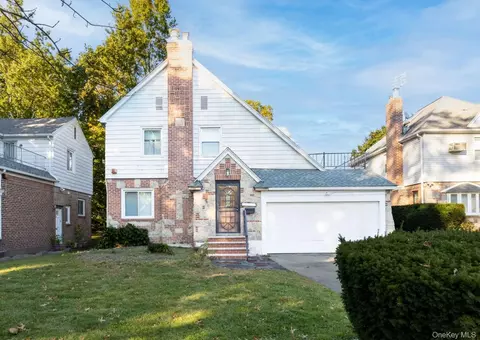 186-33 Henley Rd, Jamaica, NY 11432