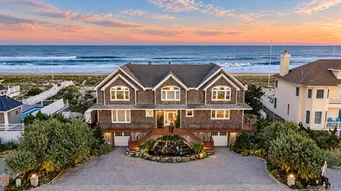 747 Dune Rd, Westhampton Beach, NY 11978