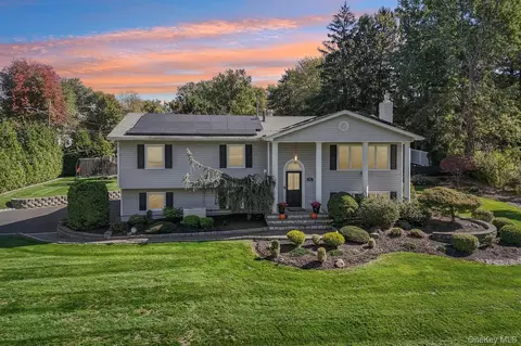 91 Waters Edge, Clarkstown, NY 10920