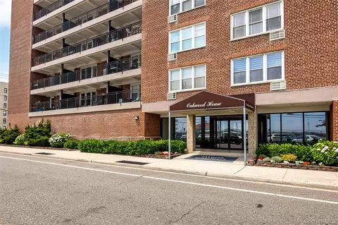 1 E Broadway #4R, Long Beach, NY 11561