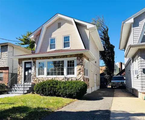 9934 Bellaire Pl, New York, NY 11429