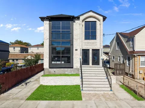 23533 148th Rd, New York, NY 11422