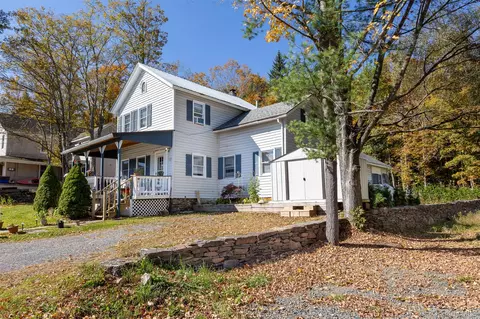 13 Goshen Rd, Windham, NY 12496 photo 3