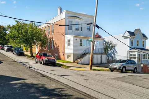 48 Roosevelt St, Yonkers, NY 10701