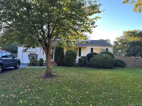 26 William St, Port Jefferson Station, NY 11776