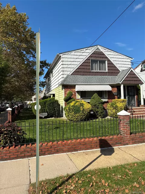 17503 109th Ave, Jamaica, NY 11433