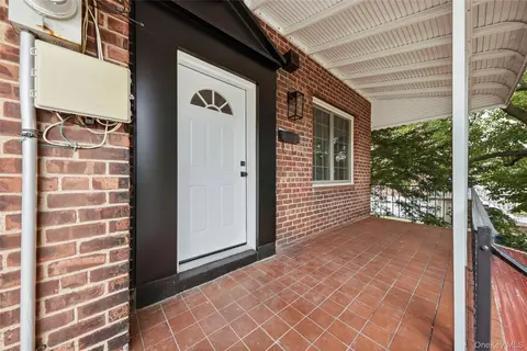 3325 Kingsland Ave, New York, NY 10469