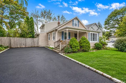 34 E 19th St, Huntington Station, NY 11746