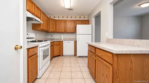 Kitchen - 94 Smith Ave, Islip, NY 11751 photo 1 of 1
