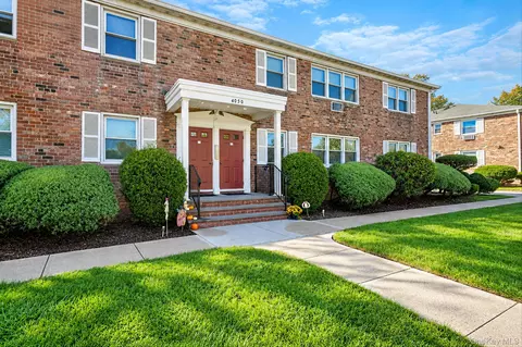 4050 Jerusalem Ave #1A, Seaford, NY 11783