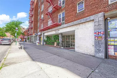 Exterior - 42-95 Main St #2B, New York, NY 11354 photo 1 of 1