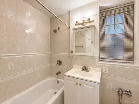 Bath - 42-95 Main St #2B, New York, NY 11354 photo 1 of 1