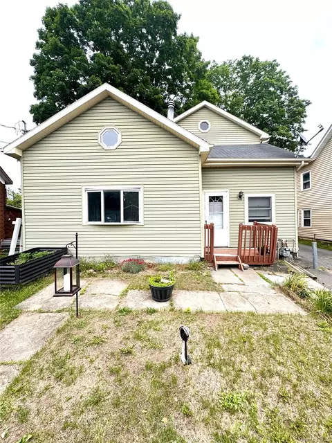 26 Peenpack Trl, Deerpark, NY 12746