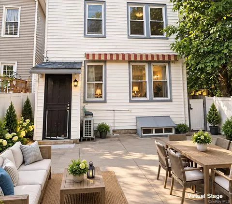 15-32 124 St, New York, NY 11356
