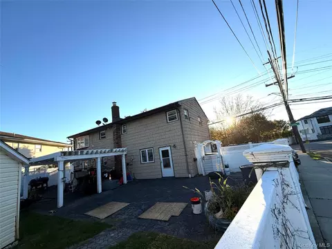 1111 Franklin Ave, Valley Stream, NY 11580