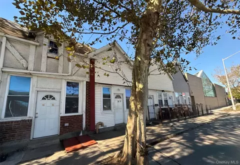 114-56 Van Wyck Expy, South Ozone Park, NY 11420