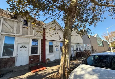 114-56 Van Wyck Expy, South Ozone Park, NY 11420