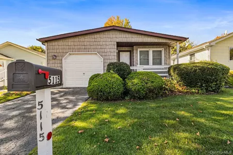 5115 Village Cir E, Manorville, NY 11949