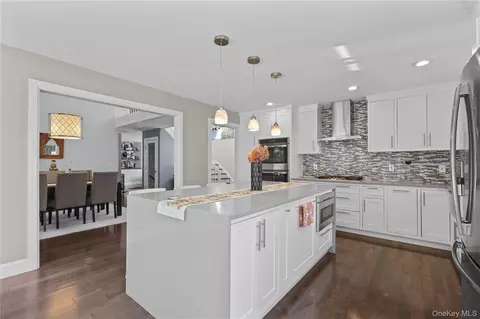 Kitchen - 9 Deer Run, Rye Brook, NY 10573 photo 4 of 4