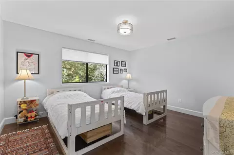 Bedroom - 9 Deer Run, Rye Brook, NY 10573 photo 3 of 4