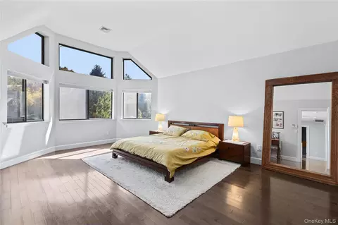 Bedroom - 9 Deer Run, Rye Brook, NY 10573 photo 1 of 4