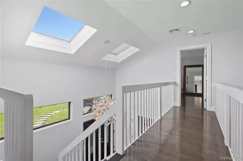 Entry Way - 9 Deer Run, Rye Brook, NY 10573 photo 2 of 2