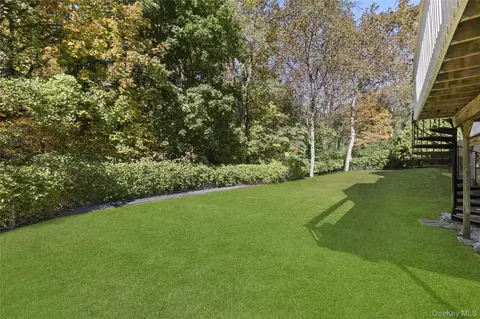 Exterior - 9 Deer Run, Rye Brook, NY 10573 photo 2 of 3