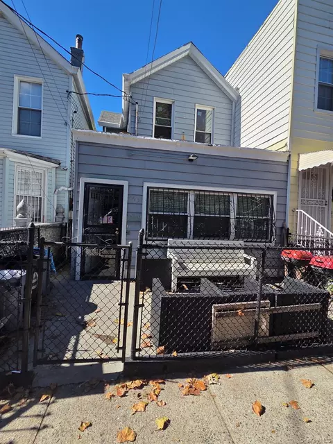 562 Hemlock St, Brooklyn, NY 11208