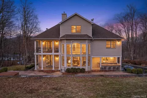 53 Gibson Hill Rd, Chester, NY 10918