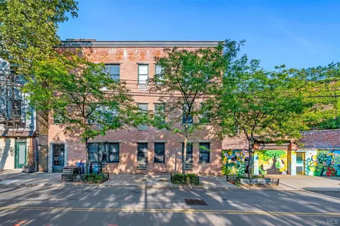 91 Hudson Ave, Brooklyn, NY 11201
