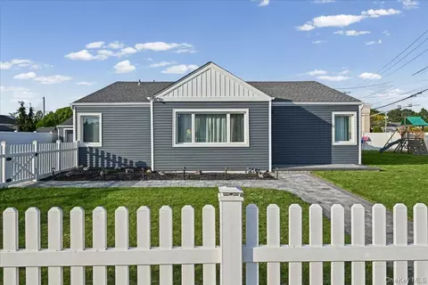 865 N Broadway, North Massapequa, NY 11758