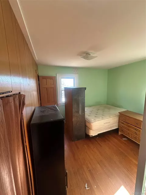 Bedroom - 16 Amsterdam Ave, Albany, NY 12204 photo 2 of 3