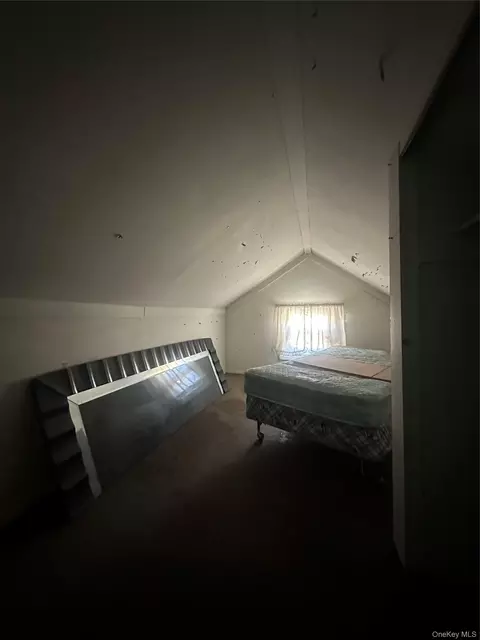 Bedroom - 16 Amsterdam Ave, Albany, NY 12204 photo 3 of 3