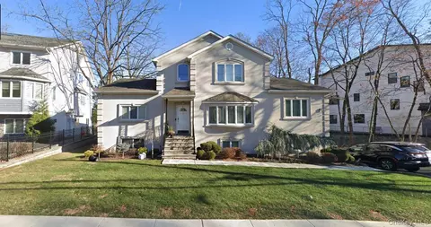 42 Blauvelt Rd, Ramapo, NY 10952