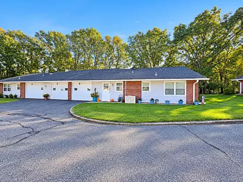 177 Ventry Ct #A, Ridge, NY 11961